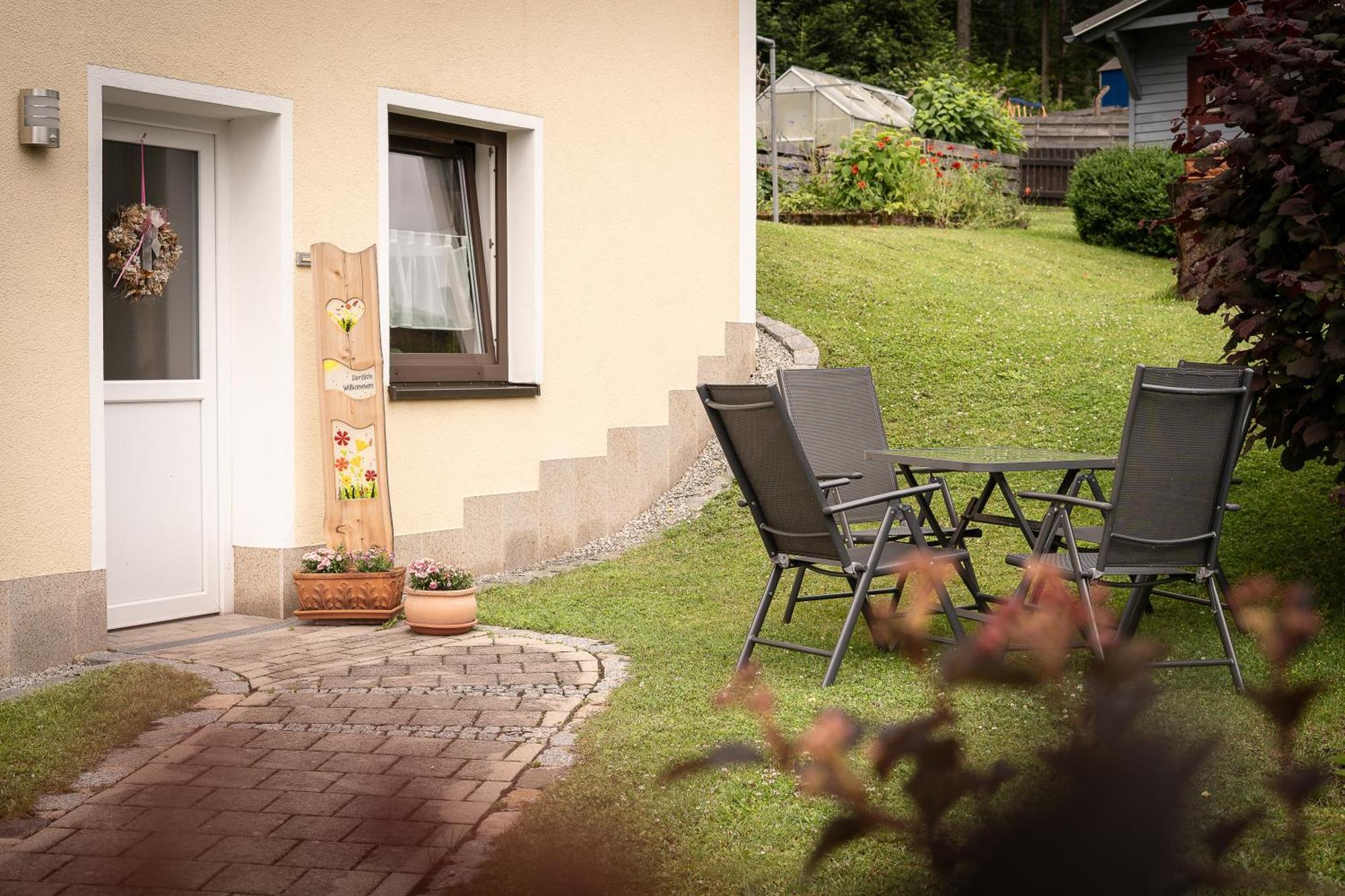 Buchen Blick - Ruhige Moderne Ferienwohnung 82Qm. Fichtelberg Eksteriør billede